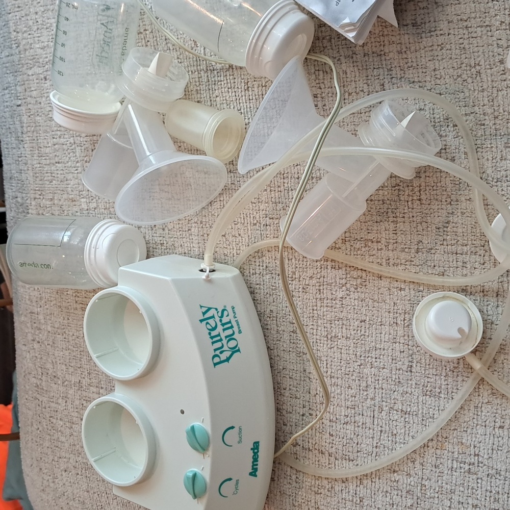 Ameda Purely Yours Breast Pump & Black Simalac Black Diaper Bag